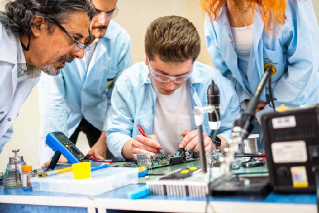 Building As Learning Aid