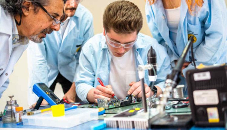 Building As Learning Aid