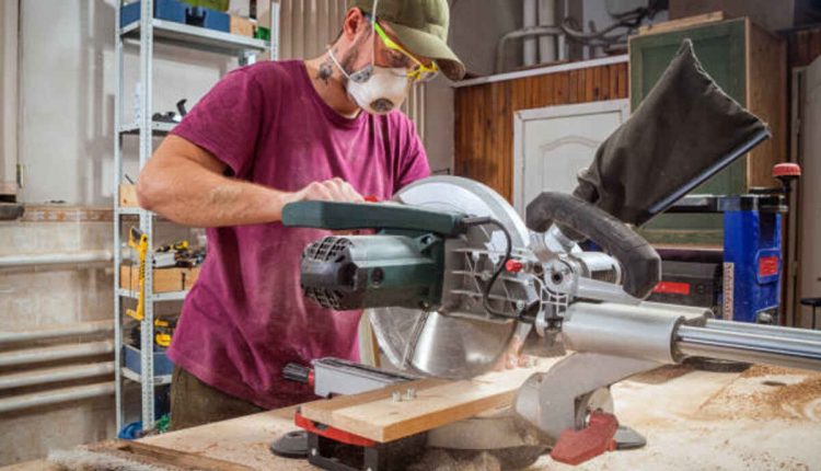 Best Masks for Woodworking Protection and Comfort